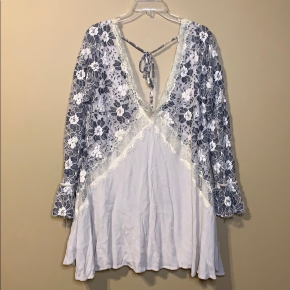 EUC Tularosa Skylar Lace Dress, Sz L - Picture 2 of 5